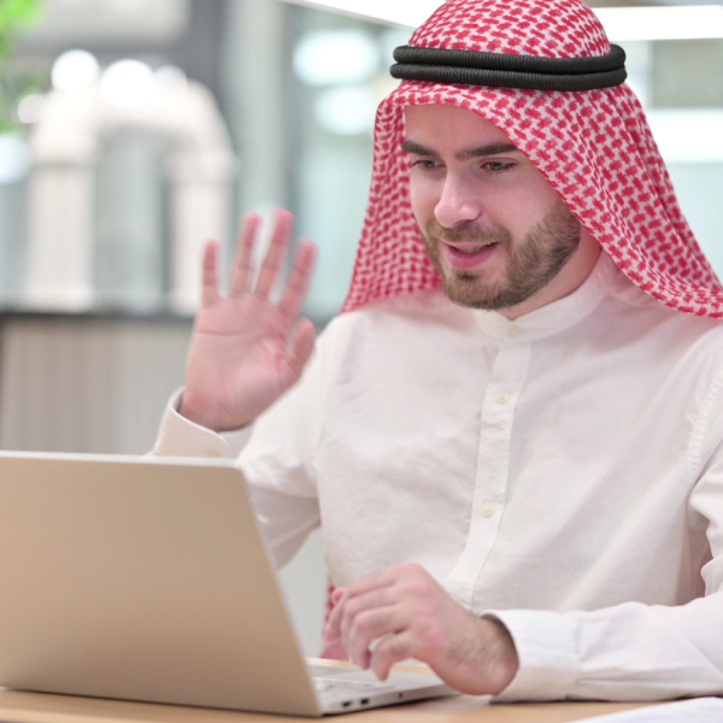 How to Choose a Coaching Platform for a Multi-Site Workforce in Saudi Arabia